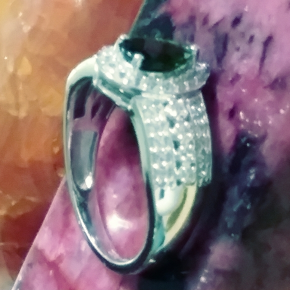 NWT- RUSSIAN DIOPSIDE STERLING HALO RING SIZE 8